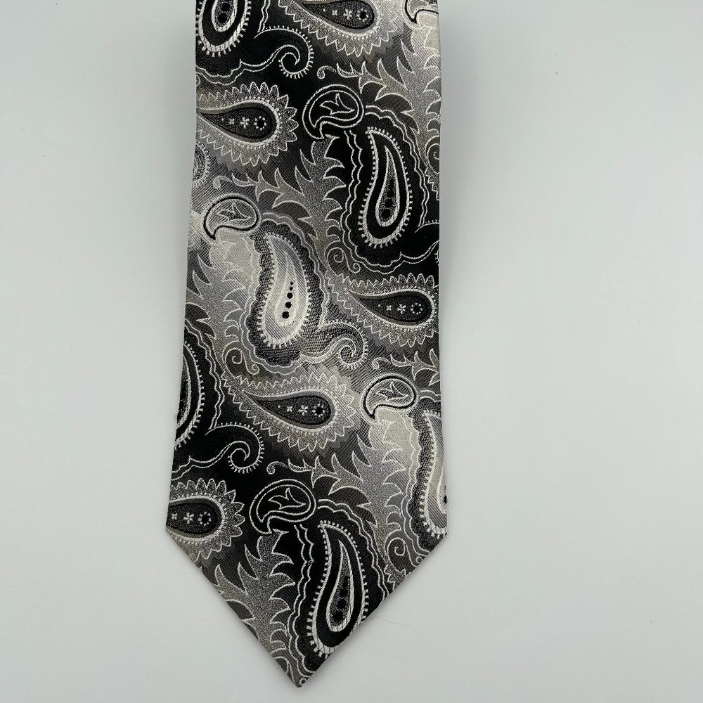 Mario Ferrari Necktie 100% Silk Black Silver Paisley Handmade Business Office